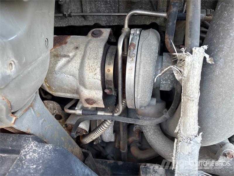 International ProStar+ 122 4x2 Toter Truck Ostali kamioni