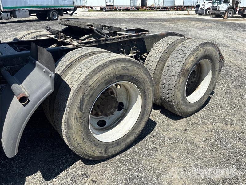 International Prostar+122 6x4 T/A Sleeper Truck Tractor Trekkvogner
