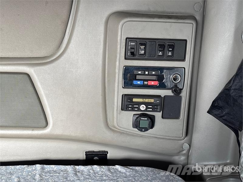 International Prostar 6x4 T/A Sleeper Truck Tractor Trekkvogner