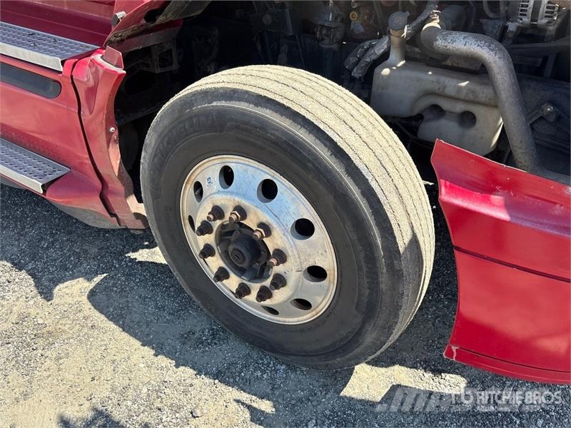 International Prostar+122 6x4 T/A Sleeper Truck Tractor Trekkvogner