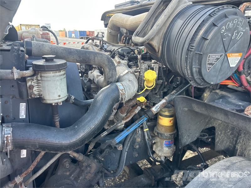 International ProStar+ 122 6x4 T/A Sleeper Truck Tractor Traktorske jedinice