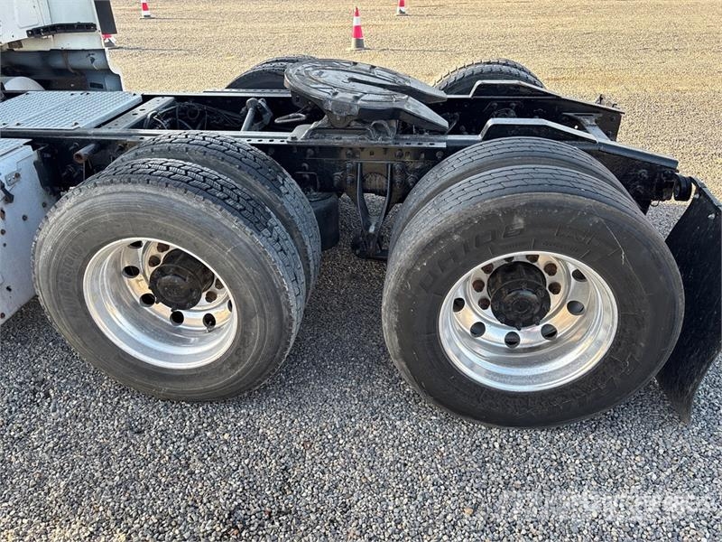 International Prostar 6x4 T/A Sleeper Truck Tractor Trekkvogner