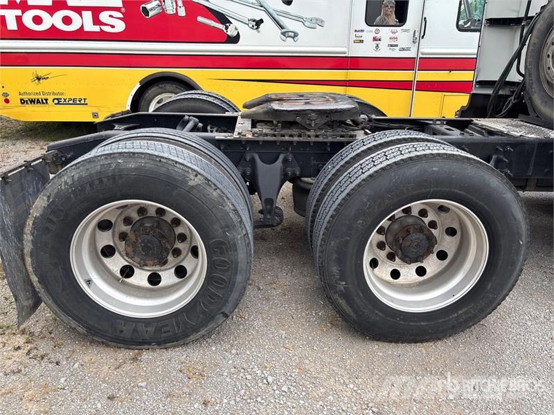 International ProStar 6x4 T/A Sleeper Truck Tractor Τράκτορες