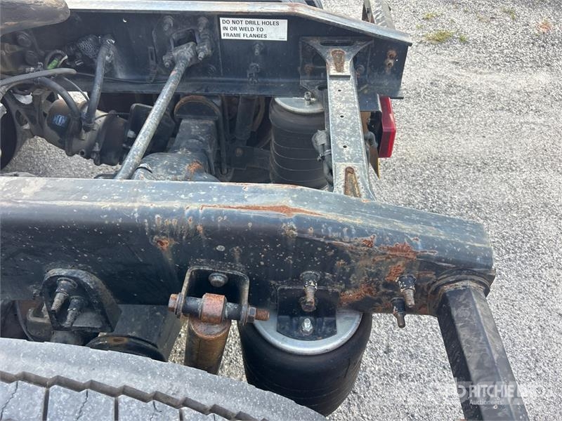 International ProStar+ 122 6x4 T/A Sleeper Truck Tractor Traktorske jedinice