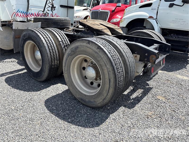 International ProStar 6x4 T/A Sleeper Truck Tractor (Inoperable) Trekkvogner