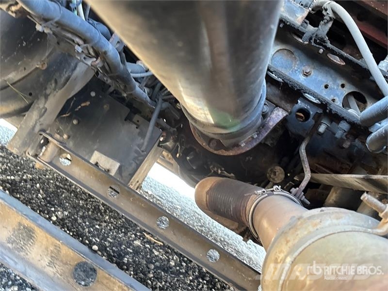 International Prostar+122 6x4 T/A Sleeper Truck Tractor Trekkvogner