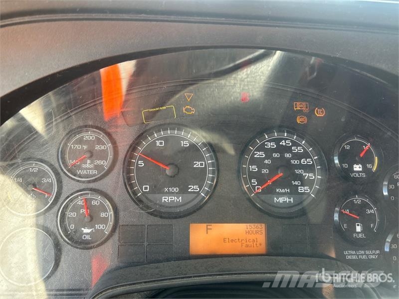International ProStar+ 122 6x4 T/A Sleeper Truck Tractor Traktorske jedinice
