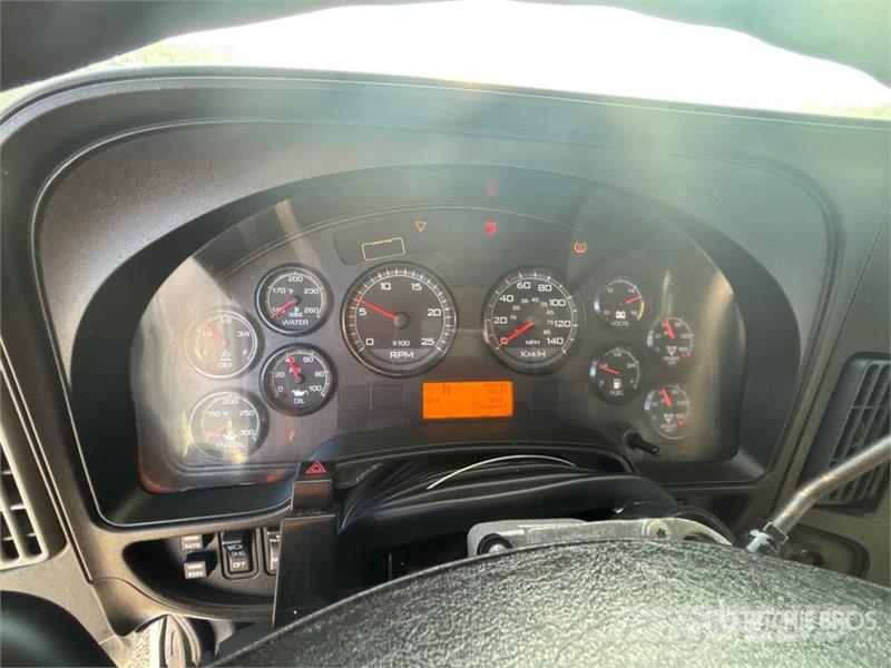 International Prostar 6x4 T/A Sleeper Truck Tractor Trekkvogner