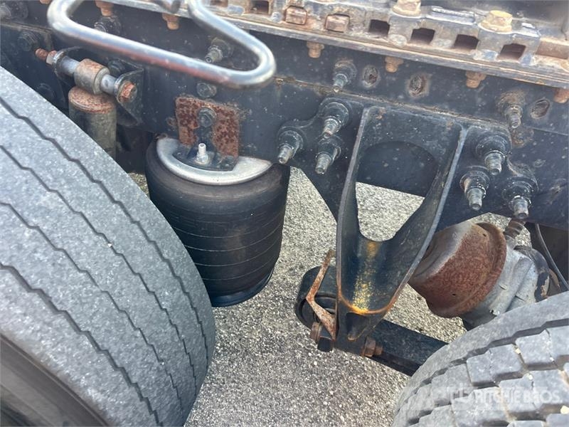 International ProStar+ 122 6x4 T/A Sleeper Truck Tractor Traktorske jedinice
