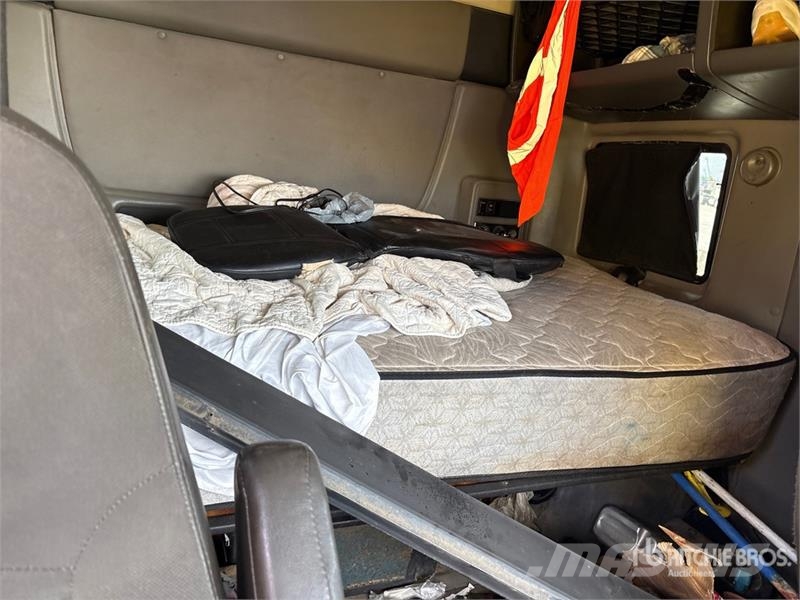 International ProStar 6x4 T/A Sleeper Truck Tractor (Inoperable) Trekkvogner