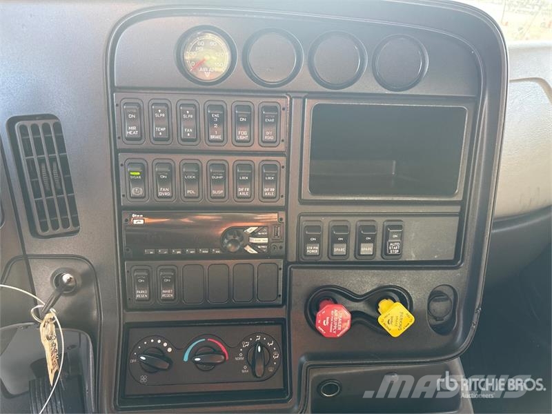 International Prostar 6x4 T/A Sleeper Truck Tractor Trekkvogner