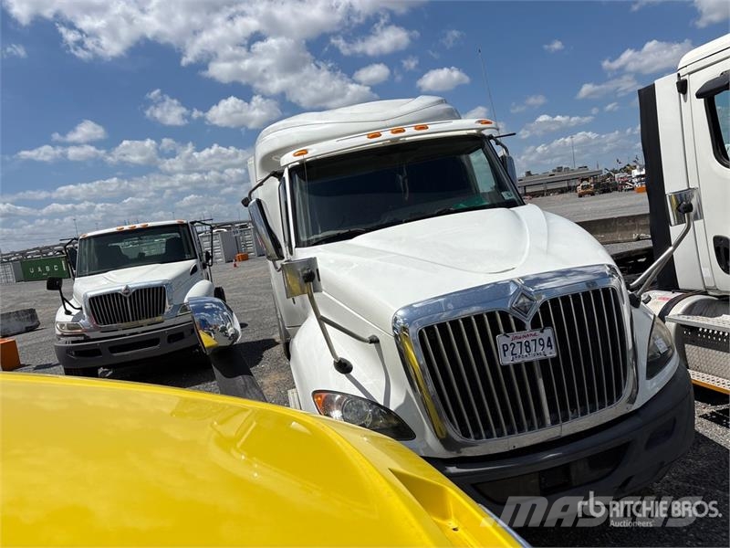 International ProStar 6x4 T/A Sleeper Truck Tractor (Inoperable) Trekkvogner