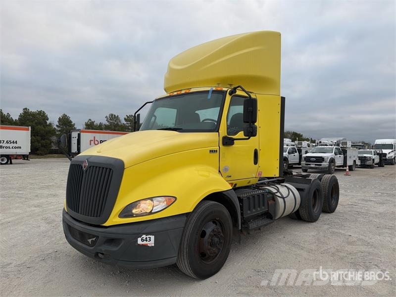 International RH613 6x4 T/A Day Cab Truck Tractor Τράκτορες