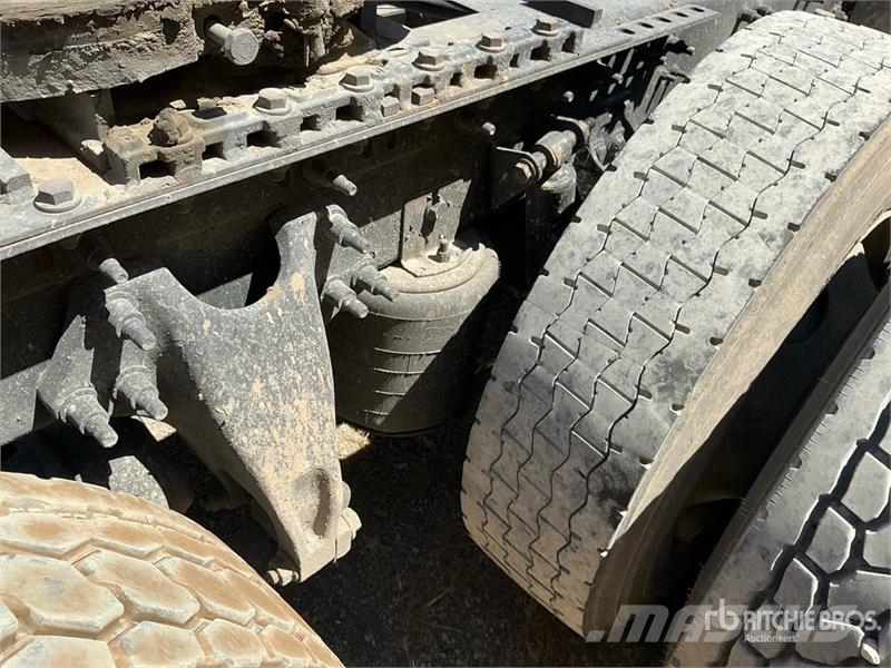 International RH613 6x4 T/A Day Cab Truck Tractor Тягачі