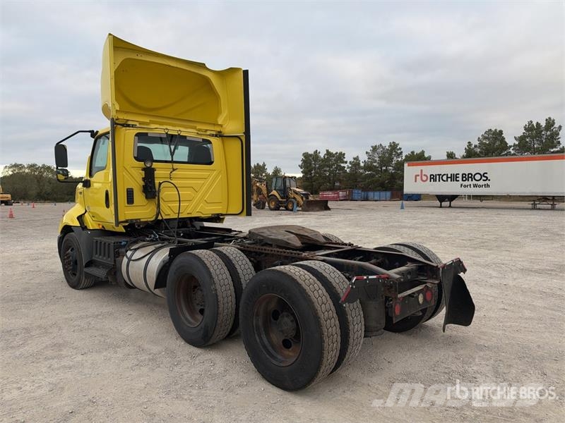 International RH613 6x4 T/A Day Cab Truck Tractor Τράκτορες
