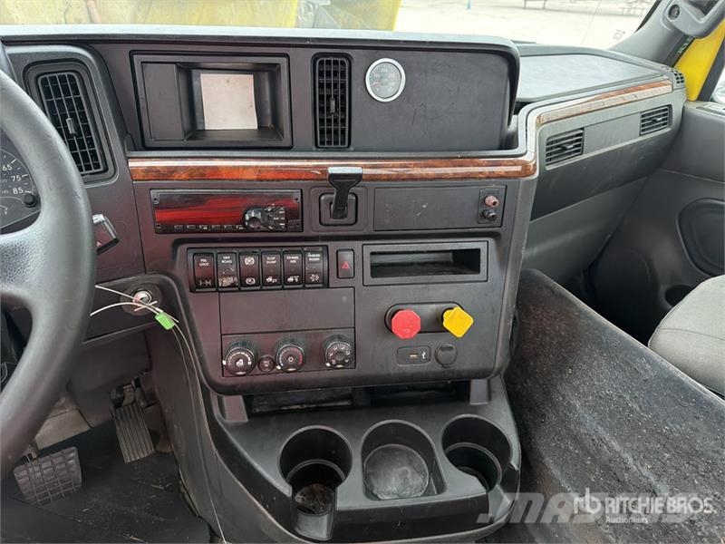 International RH613 6x4 T/A Day Cab Truck Tractor Τράκτορες