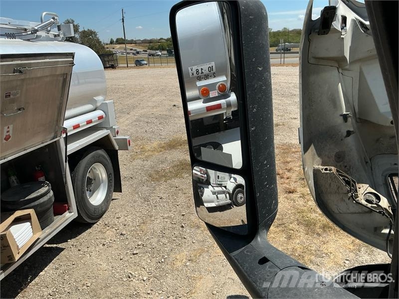 International RH613 6x4 T/A Day Cab Truck Tractor Тягачі
