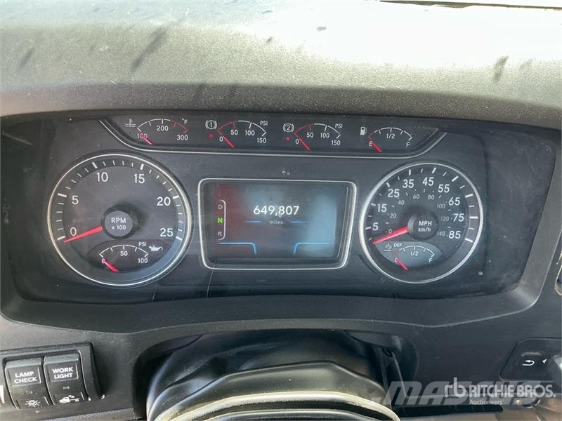International RH613 6x4 T/A Day Cab Truck Tractor Тягачі