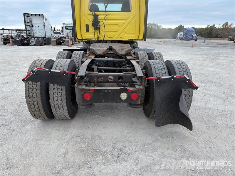 International RH613 6x4 T/A Day Cab Truck Tractor Τράκτορες