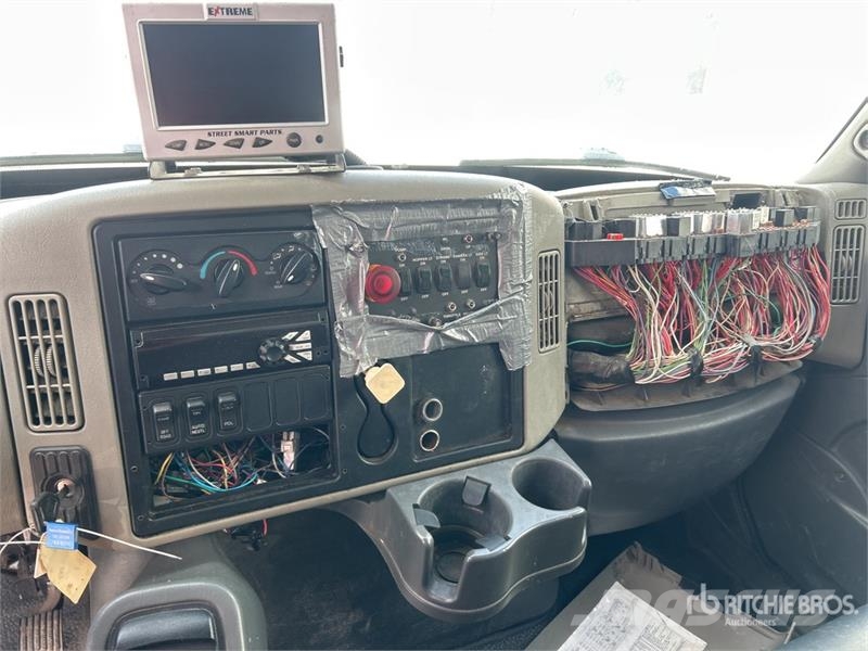 International WorkStar 7400 폐기물 수거 트럭