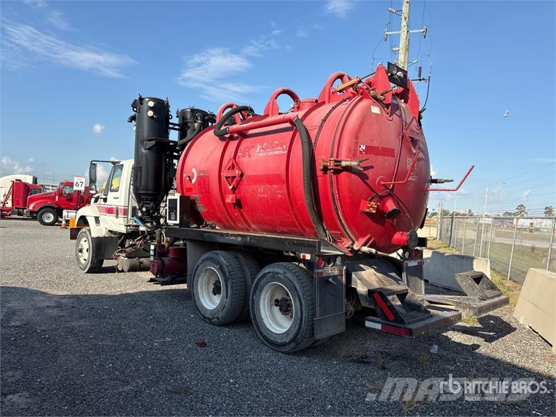 International WorkStar 7600 Saug- und Druckwagen