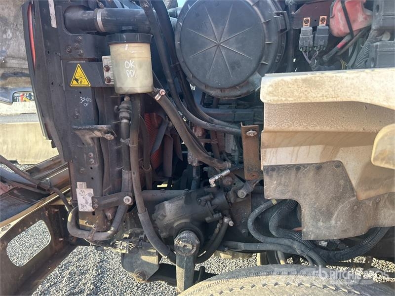 International WorkStar 7400 폐기물 수거 트럭