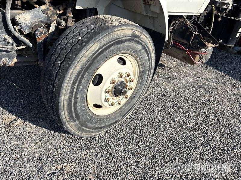 International WorkStar 7600 Saug- und Druckwagen
