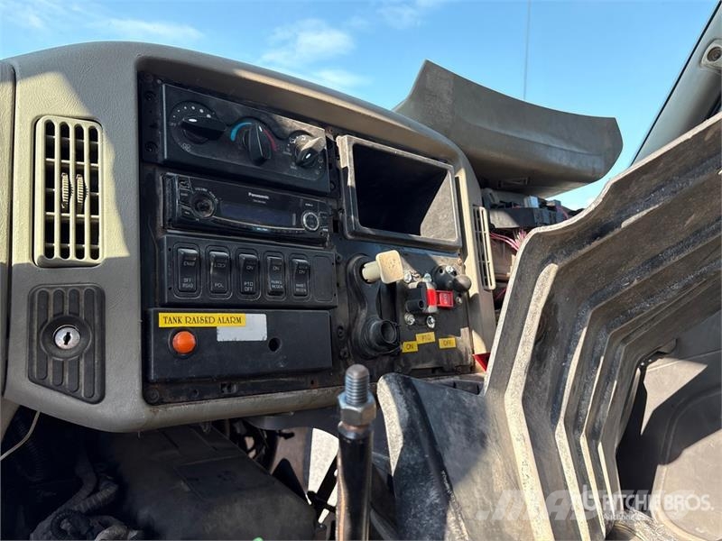 International WorkStar 7600 Saug- und Druckwagen