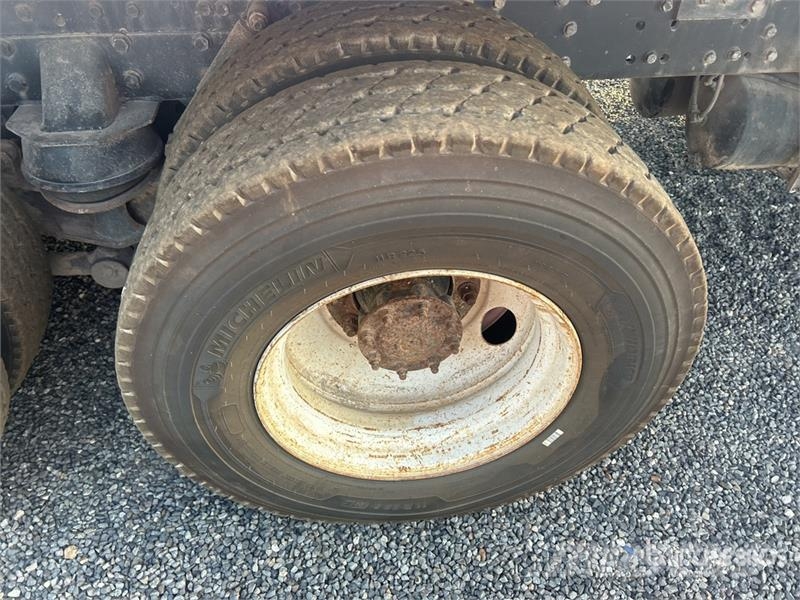 International WorkStar 7500 폐기물 수거 트럭