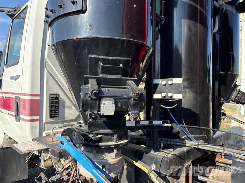 International WorkStar 7600 Saug- und Druckwagen