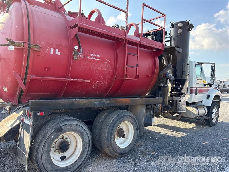 International WorkStar 7600 Saug- und Druckwagen