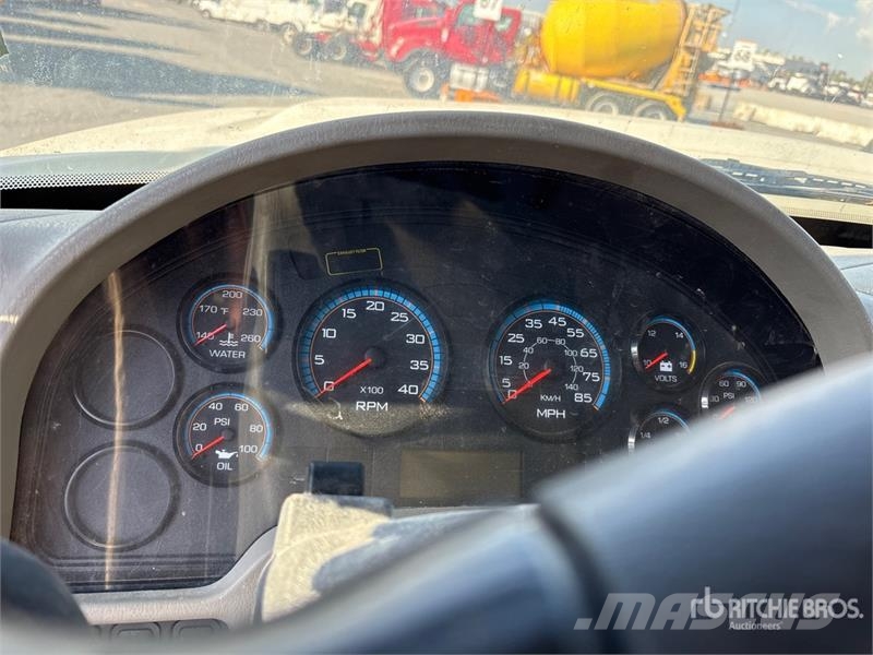 International WorkStar 7600 Saug- und Druckwagen