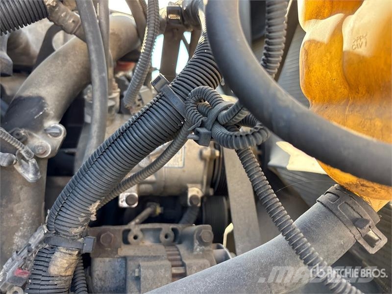 International WorkStar 7600 Saug- und Druckwagen