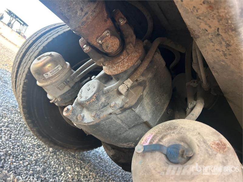 International WorkStar 7500 폐기물 수거 트럭