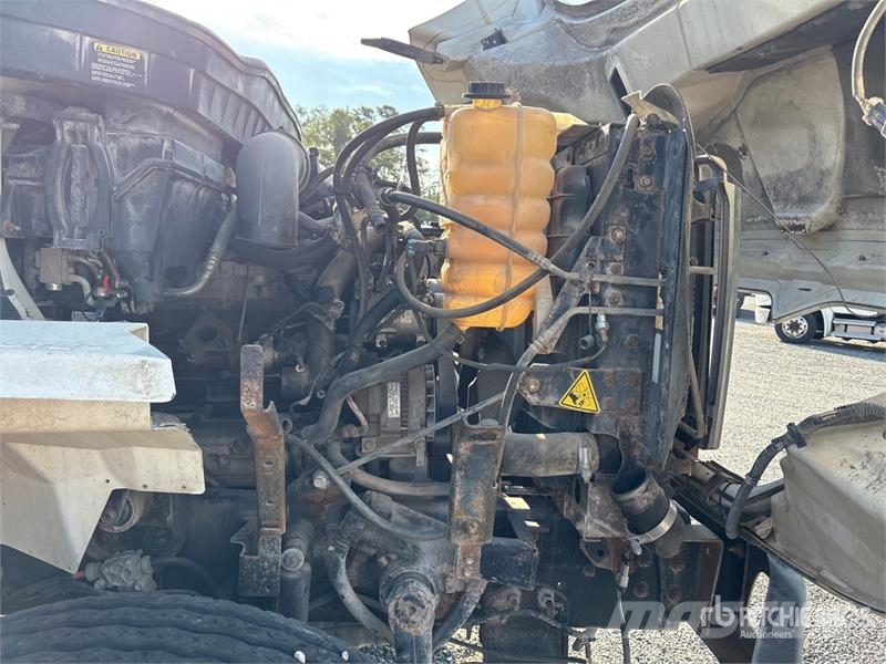 International WorkStar 7600 Saug- und Druckwagen