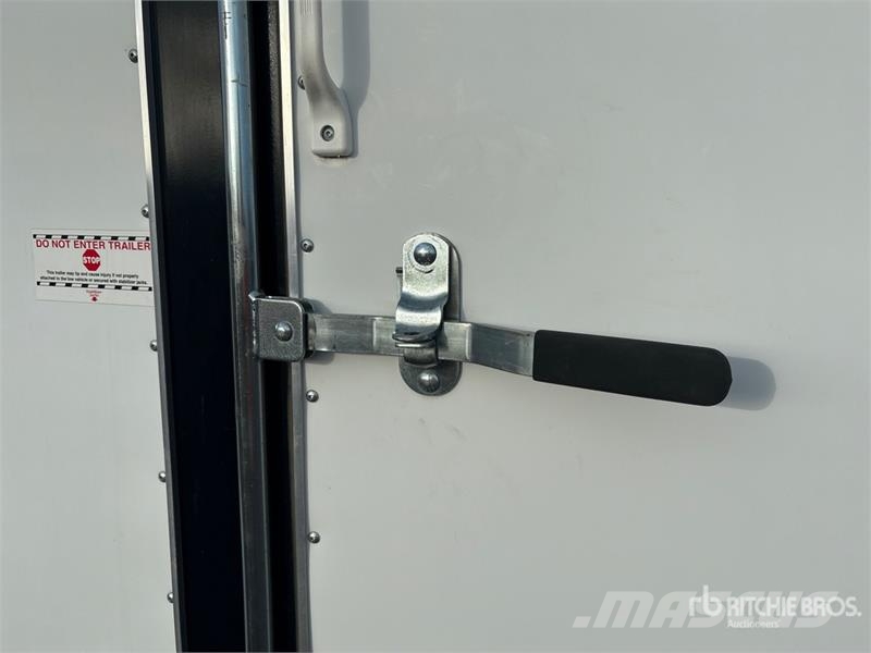 Interstate 14 ft T/A Enclosed Trailer ボックスボディートレーラー