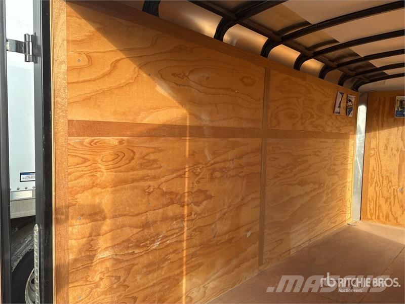 Interstate 14 ft T/A Enclosed Trailer ボックスボディートレーラー