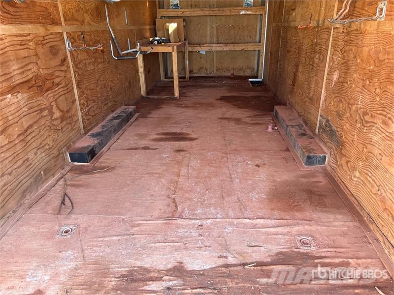 Interstate 24 ft T/A Enclosed Trailer مقطورات ذات هيكل صندوقي