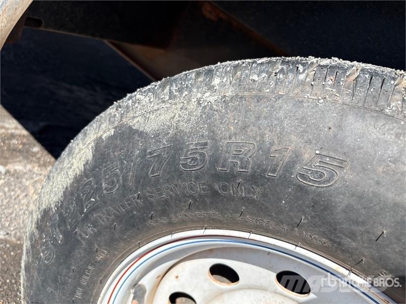 Interstate 24 ft T/A Enclosed Trailer مقطورات ذات هيكل صندوقي