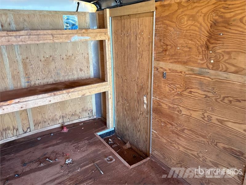 Interstate 24 ft T/A Enclosed Trailer مقطورات ذات هيكل صندوقي
