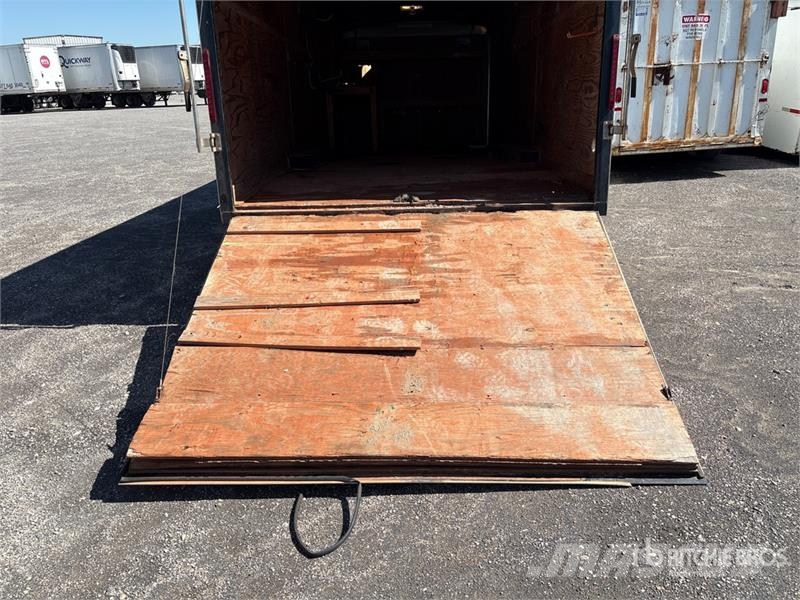 Interstate 24 ft T/A Enclosed Trailer مقطورات ذات هيكل صندوقي