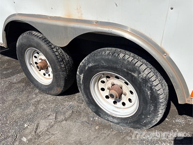 Interstate 24 ft T/A Enclosed Trailer مقطورات ذات هيكل صندوقي