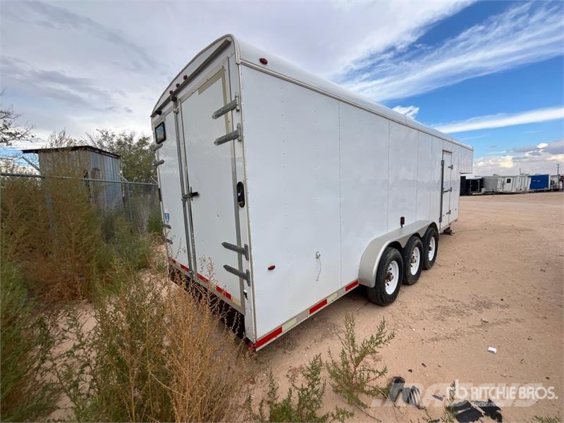 Interstate 32 ft Tri/A Gooseneck Enclosed Trailer Furgons