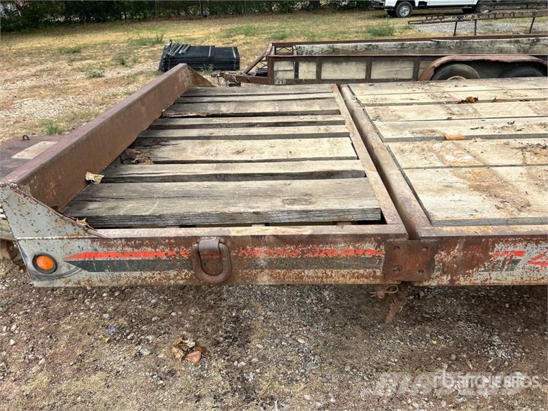 Interstate 40ARP 28 ft T/A Tilt Deck Trailer Tieflader