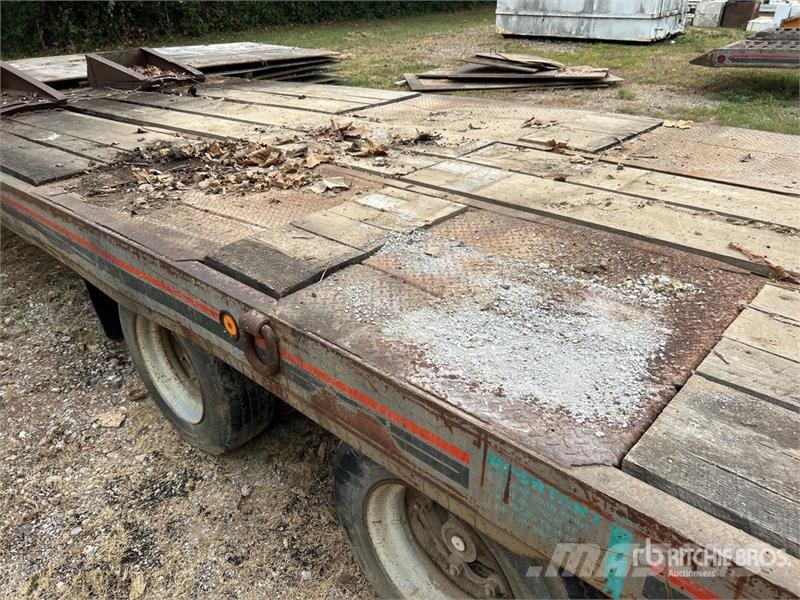 Interstate 40ARP 28 ft T/A Tilt Deck Trailer Tieflader