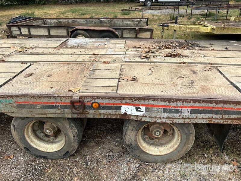 Interstate 40ARP 28 ft T/A Tilt Deck Trailer Tieflader