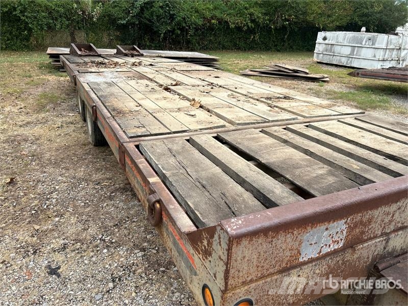 Interstate 40ARP 28 ft T/A Tilt Deck Trailer Tieflader
