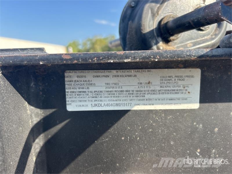 Interstate 40DLA 33 ft T/A Equipment Trailer مقطورات مركبات نقل