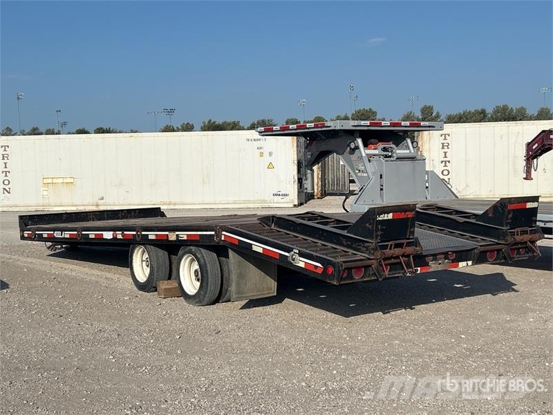 Interstate 40DLA 33 ft T/A Equipment Trailer مقطورات مركبات نقل