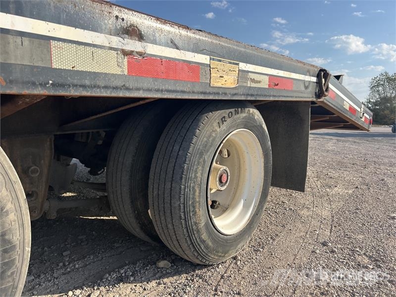Interstate 40DLA 33 ft T/A Equipment Trailer مقطورات مركبات نقل
